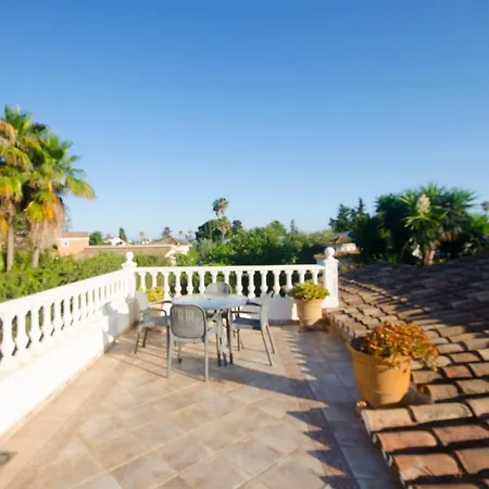 Villa Victoria- Private Swimming Pool Next To The Beach *