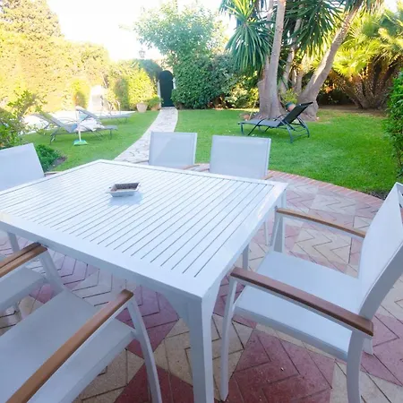 Villa Victoria- Private Swimming Pool Next To The Beach *